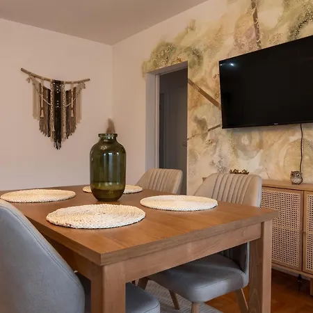 Apartment Nest *